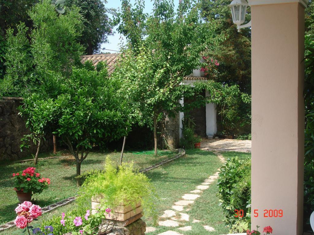 Villa Atalanti Гувия Екстериор снимка