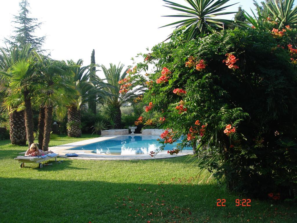 Villa Atalanti Гувия Екстериор снимка