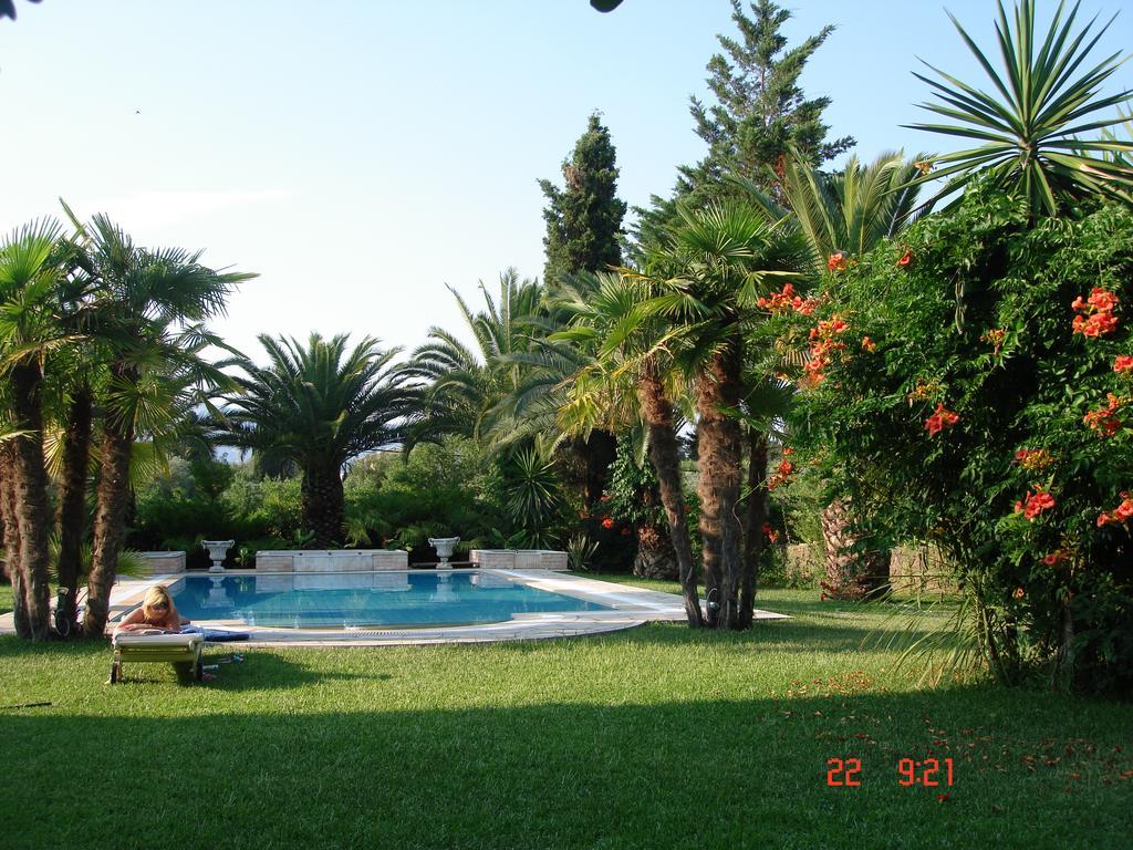 Villa Atalanti Гувия Екстериор снимка