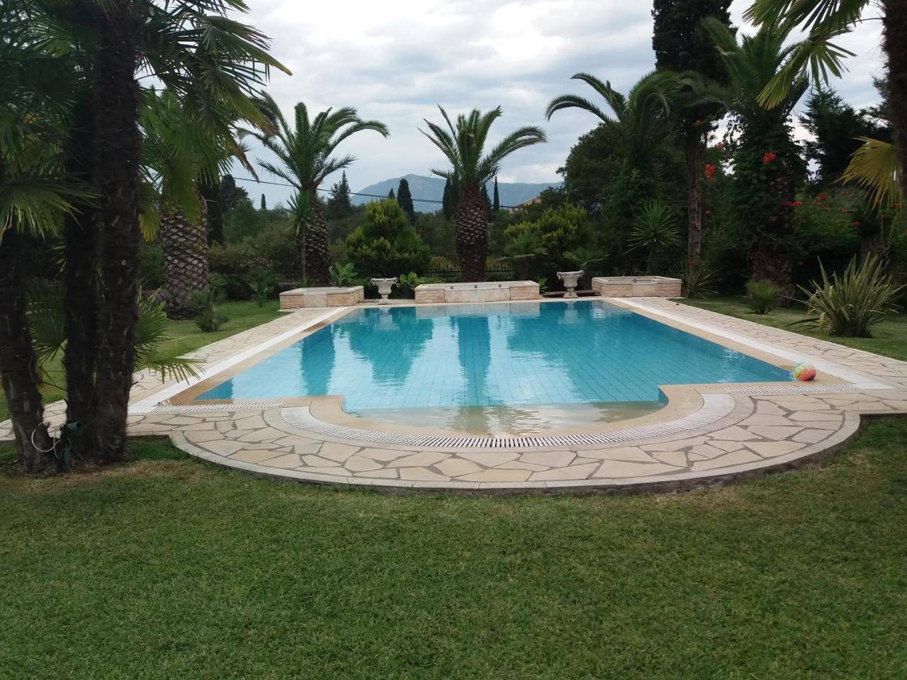 Villa Atalanti Гувия Екстериор снимка