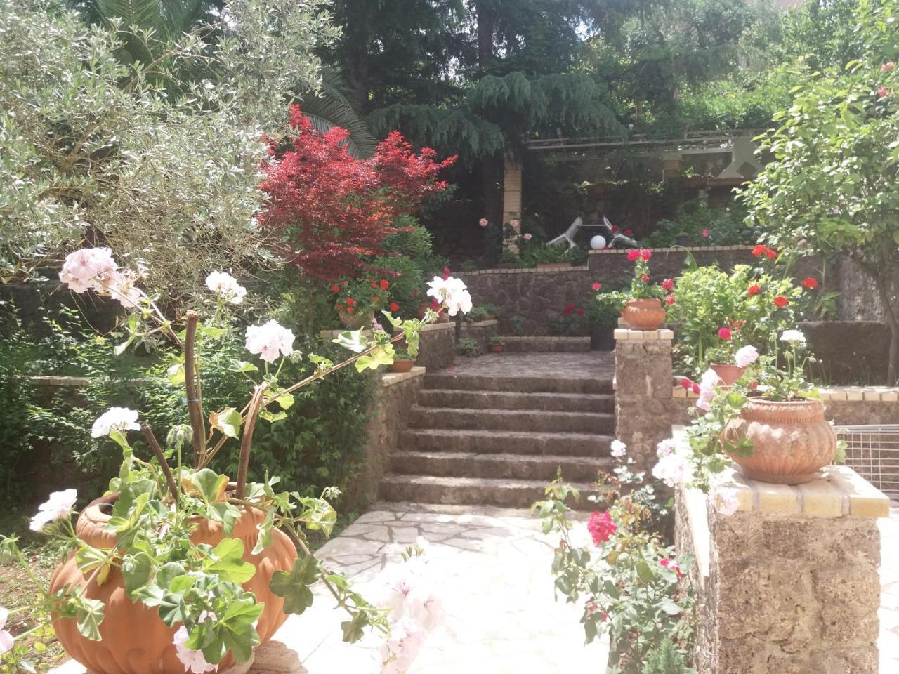 Villa Atalanti Гувия Екстериор снимка